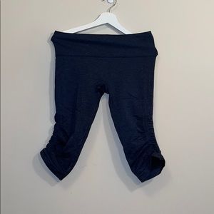 navy blue lululemon capris